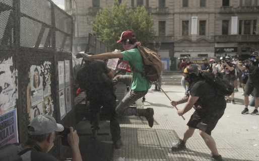 El Gobierno denunciará a los manifestantes que provocaron los incidentes en el Congreso